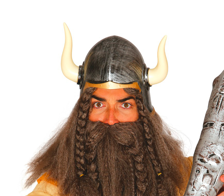 Elmo da barbaro con corna