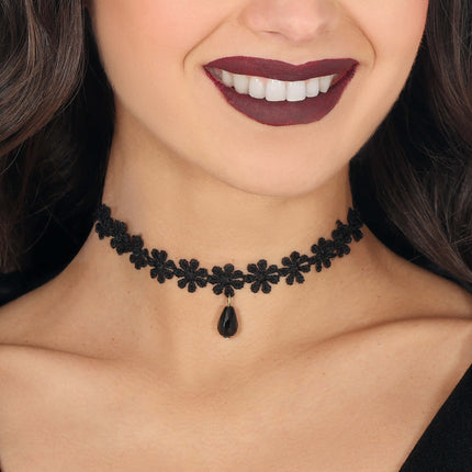 Collana nera di fiori