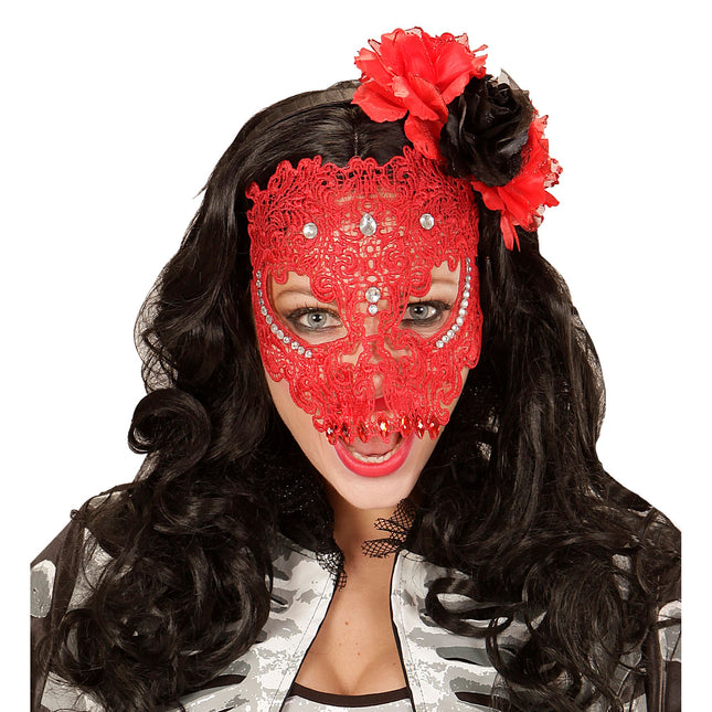 Maschera rossa con pizzo