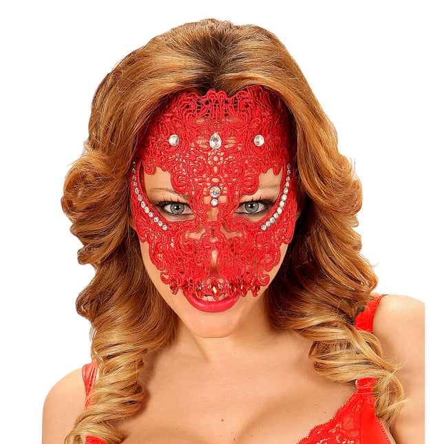 Maschera rossa con pizzo