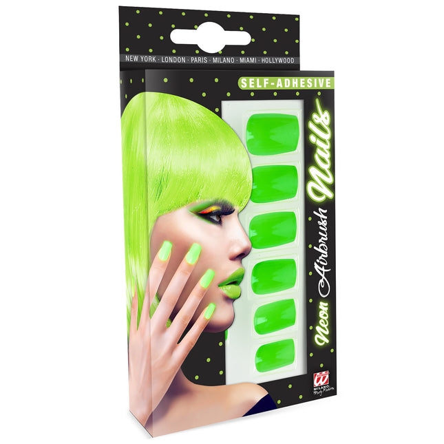 Unghie finte verde neon