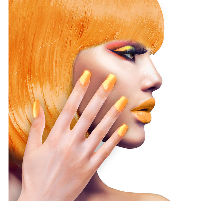Unghie finte arancione neon