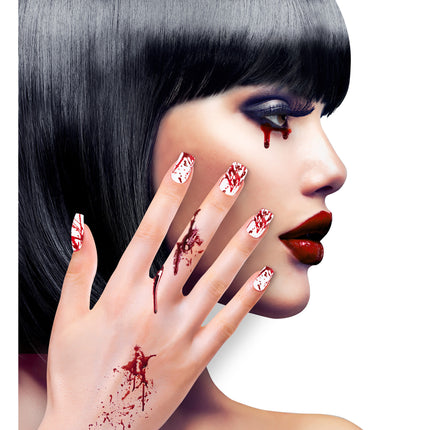 Unghie finte di Halloween Sangue