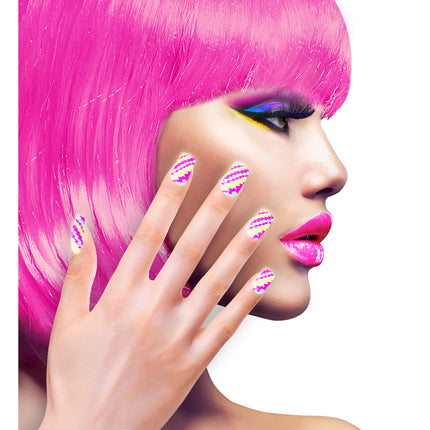 Unghie finte rosa neon