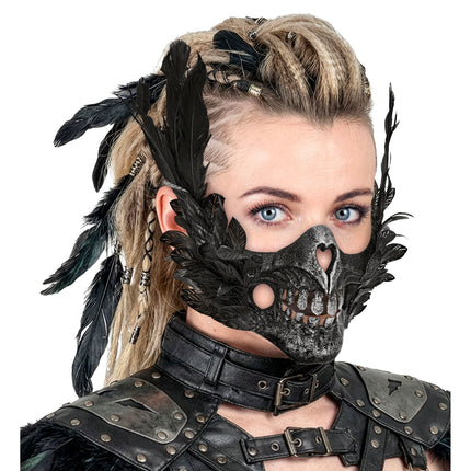 Maschera di Halloween: teschio nero con piume