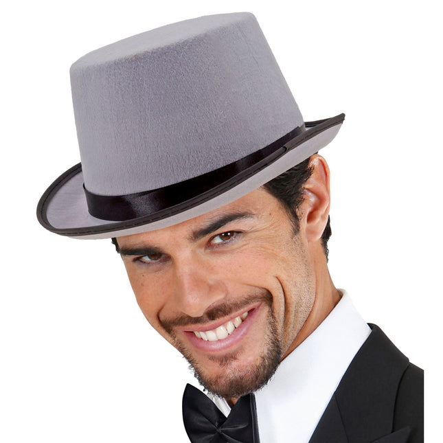 Cappello di feltro grigio