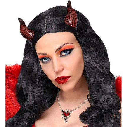 Collana d'argento con cuore rosso dei diavoli