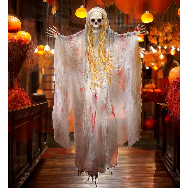 Spirito di bambola di Halloween con sangue