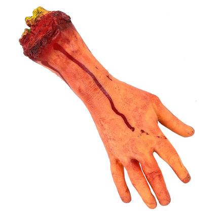 Mano finta di Halloween tagliata con un osso