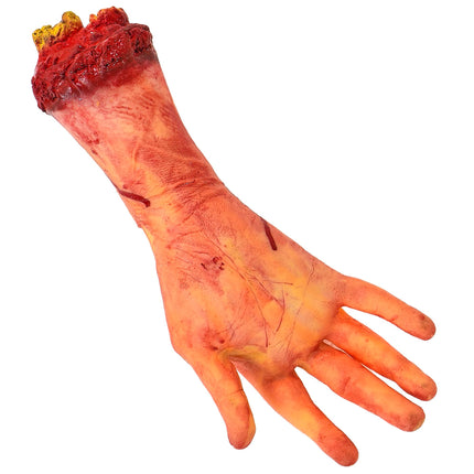 Mano finta di Halloween tagliata con un osso