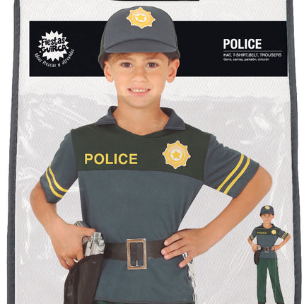 Ragazzi in tuta della polizia