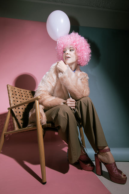 Parrucca rosa afro