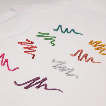 Cosmic Moon Metallic Fabric Paint Green 30ml van Moon Creations koop je bij Partywinkel