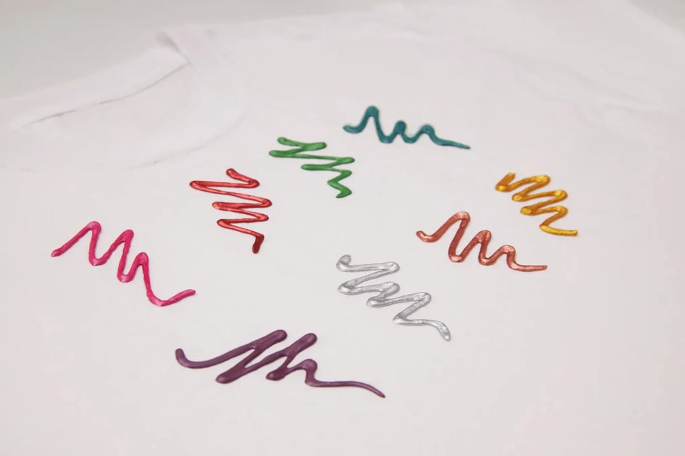 Cosmic Moon Metallic Fabric Paint Rose Gold 30ml van Moon Creations koop je bij Partywinkel