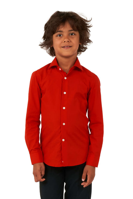 Ragazzo dalla camicia rossa <tc>OppoSuits</tc>