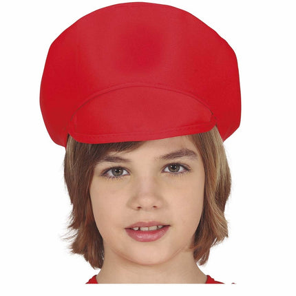 Bambino con berretto rosso