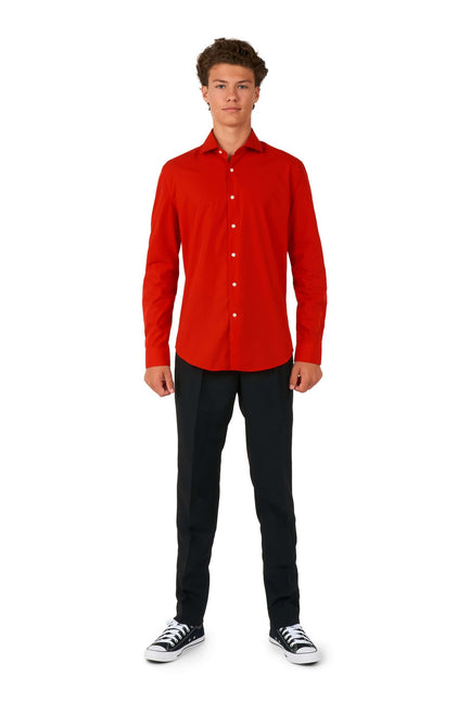 Ragazzo con camicia rossa adolescente <tc>OppoSuits</tc>