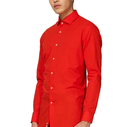 Uomini in camicia rossa <tc>OppoSuits</tc>