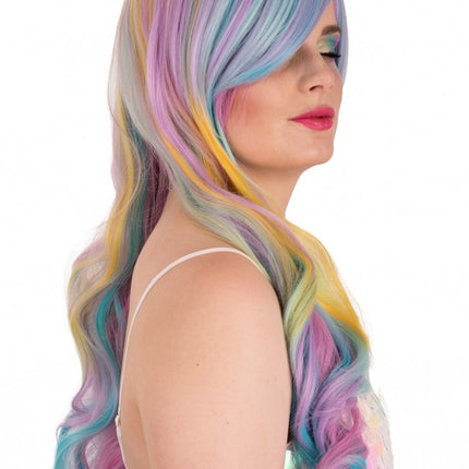 Parrucca Selena lunga con riccioli arcobaleno pastello con frangia inclinata
