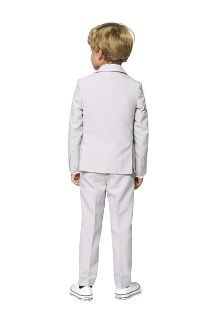 Ragazzo in abito grigio <tc>OppoSuits</tc>