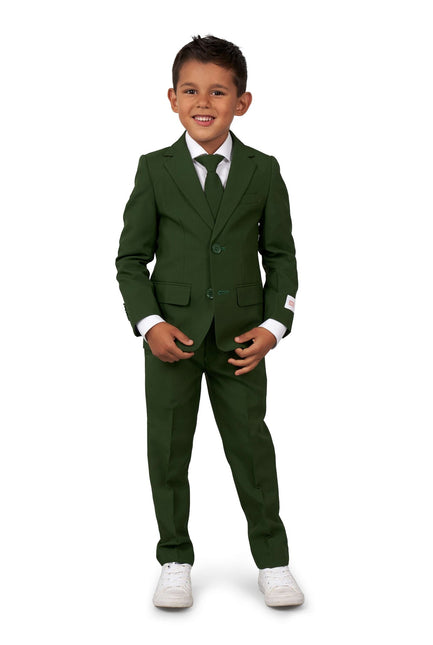 Ragazzo vestito di verde scuro <tc>OppoSuits</tc>