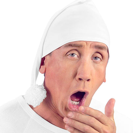 Dormire con il cappello bianco