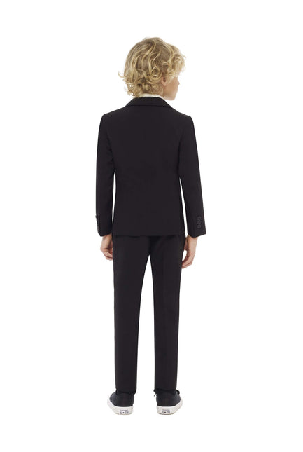 Ragazzo dal vestito nero <tc>OppoSuits</tc>