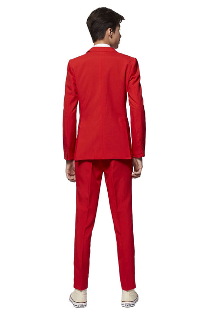 Ragazzo con tuta rossa adolescente <tc>OppoSuits</tc>