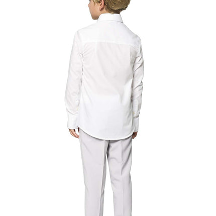 Ragazzo con la camicia bianca <tc>OppoSuits</tc>