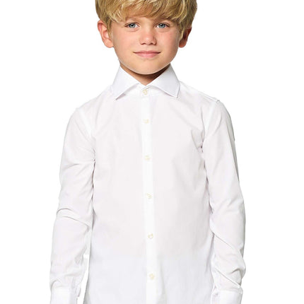 Ragazzo con la camicia bianca <tc>OppoSuits</tc>