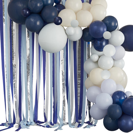 Arco di palloncini blu con ghirlande 3m