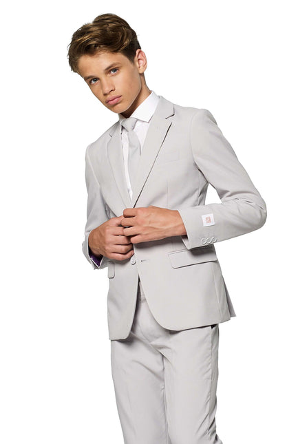 Ragazzo in abito grigio adolescente <tc>OppoSuits</tc>