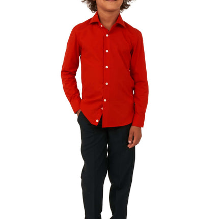 Ragazzo dalla camicia rossa <tc>OppoSuits</tc>