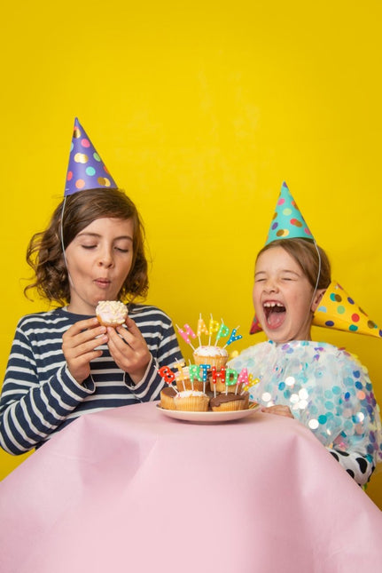 Gekleurde Feesthoedjes Stippen XL 16cm 6st van Partydeco koop je bij Partywinkel