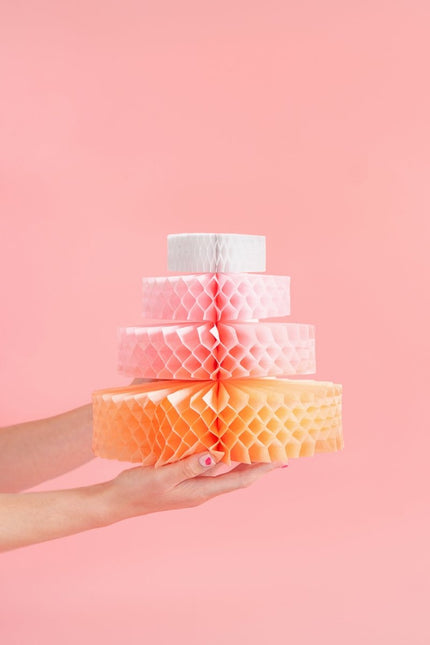 Gekleurde Tafeldecoratie Taart 23cm van Partydeco koop je bij Partywinkel