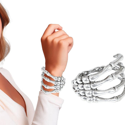 Halloween Armband Zilver Skelet Hand van Fiestas Guirca koop je bij Partywinkel