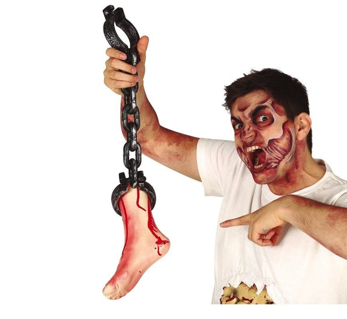 Halloween Geketende Voet 65cm van Fiestas Guirca koop je bij Partywinkel