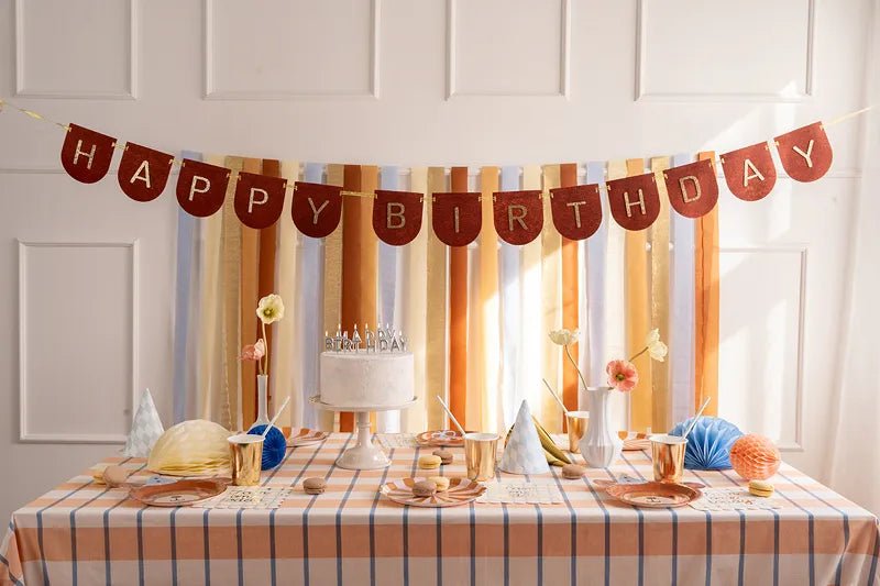 Happy Birthday Letterslinger Zwart Goud 3m van Partydeco koop je bij Partywinkel