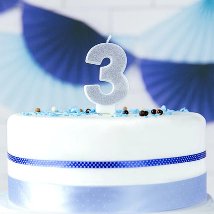 Kaars 3 Jaar Zilver 7cm van Partydeco koop je bij Partywinkel