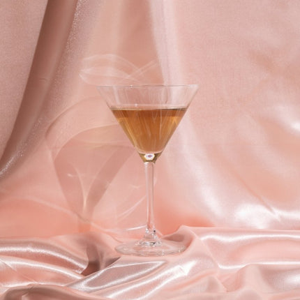 Lichtroze Tafelloper Satijn 9m van Partydeco koop je bij Partywinkel