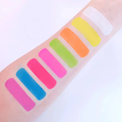 Moon Glow Neon UV Pro Face Paint Intense Pink 36g van Moon Creations koop je bij Partywinkel