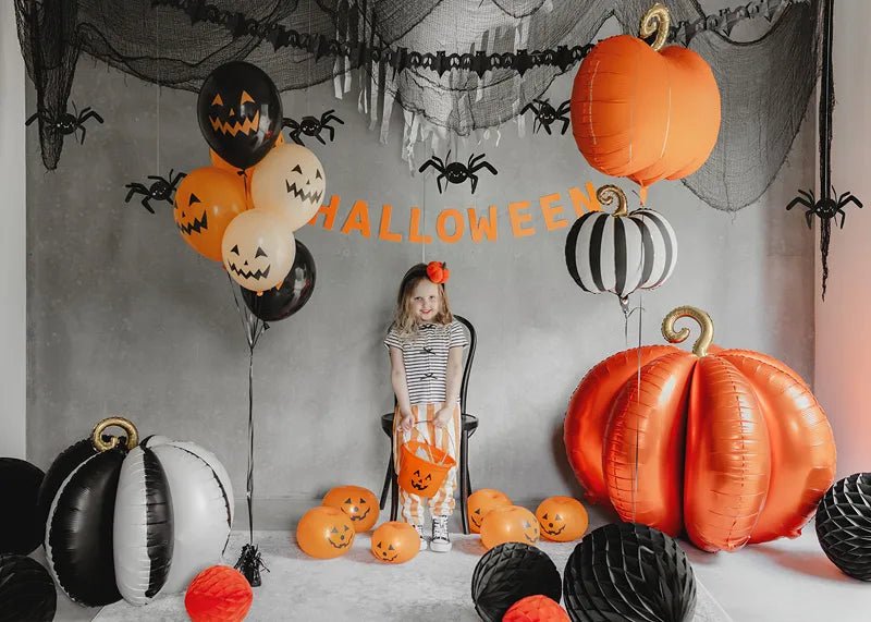 Pompoen Ballon Zwart Wit Leeg 58cm van Partydeco koop je bij Partywinkel