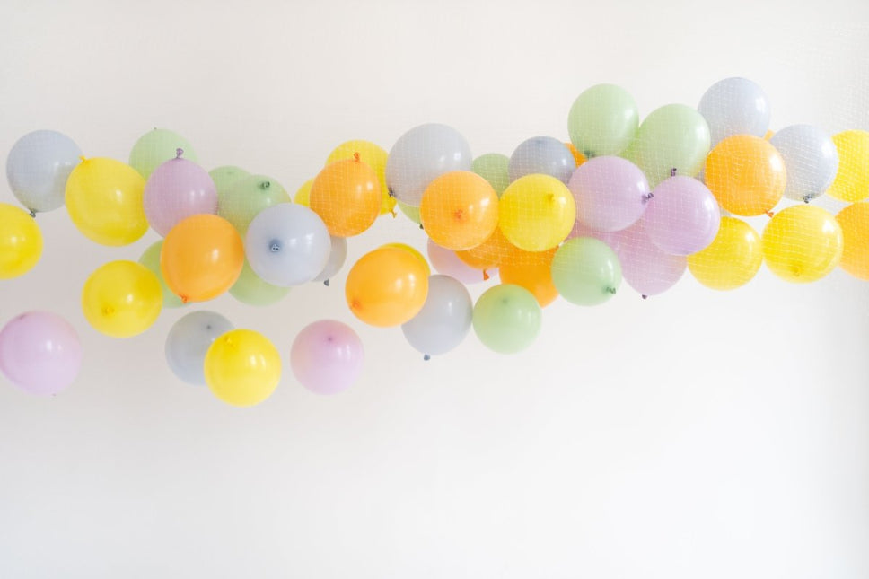 Witte Ballonnen Valnet 1m van Partydeco koop je bij Partywinkel