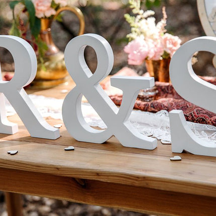 Witte Letter R Hout 20cm van Partydeco koop je bij Partywinkel